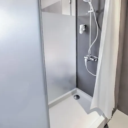 Otel Vavien